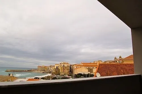 شقة Royal Sea House تْشيفالو